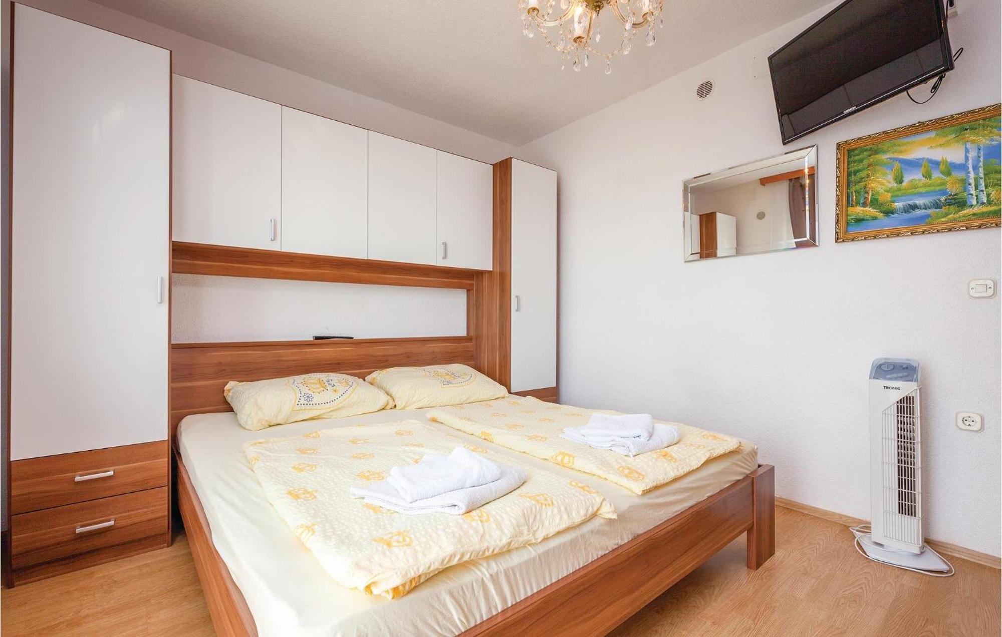 Stunning Apartment In Crikvenica With Wifi Kültér fotó